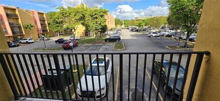 4805 NW 7th St, Unit 20415 in Miami, FL - Building Photo - Building Photo