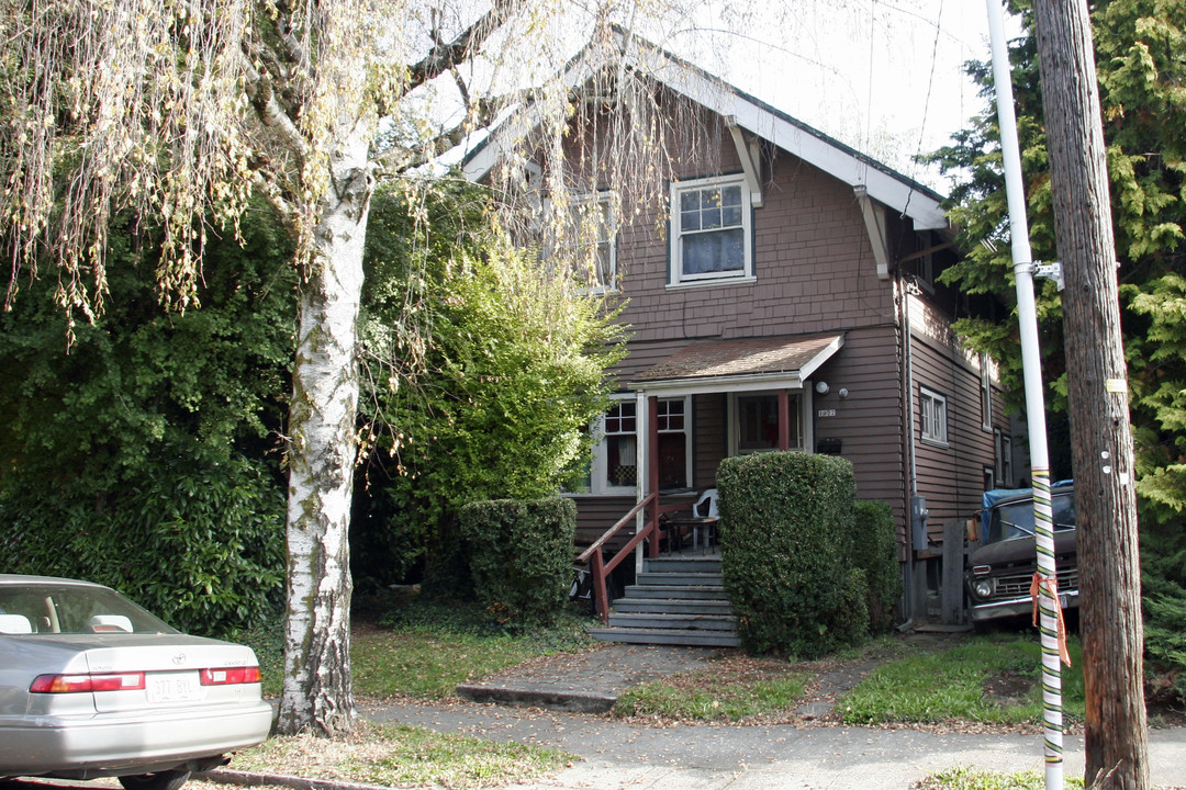 1622 NE 25th Ave in Portland, OR - Building Photo