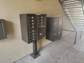 430 W Pikes Peak Ave in Colorado Springs, CO - Foto de edificio - Building Photo