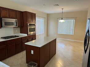 2185 Bliss Corner St in Henderson, NV - Building Photo - Building Photo