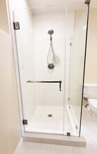 3905 Woodcliff Rd, Unit 3903 in Sherman Oaks, CA - Building Photo - Building Photo