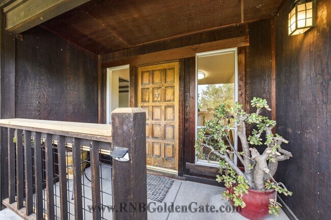 10 Rosebank Ave in Kentfield, CA - Building Photo - Building Photo