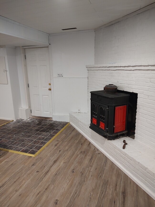 48 Allen St in Barre, VT - Foto de edificio - Building Photo