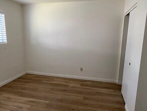 23647 Golden Springs Dr, Unit #G-1 in Diamond Bar, CA - Foto de edificio - Building Photo