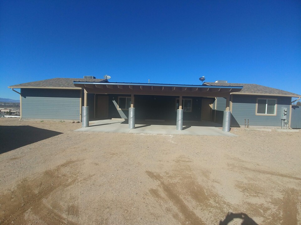 354 W Hollamon St, Unit D in Camp Verde, AZ - Foto de edificio