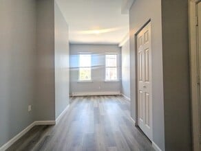 205 Webster Ave in Jersey City, NJ - Building Photo - Building Photo