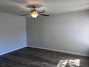 102 Lake St in Crestview, FL - Building Photo - Building Photo