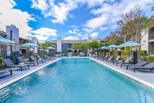 Canvas Apartments in Austin, TX - Building Photo - Building Photo