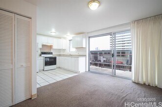 1654 Liholiho St in Honolulu, HI - Building Photo - Building Photo