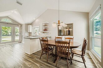 2024 Ploverville Ln in Austin, TX - Building Photo - Building Photo