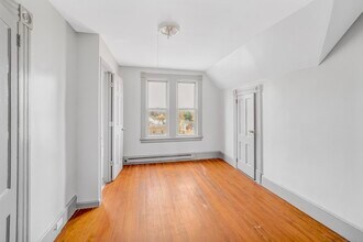 241 Congress Ave in Waterbury, CT - Building Photo - Building Photo