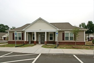 Randall Place Apartments in Goldsboro, NC - Building Photo - Building Photo