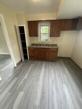 3895 E 177th St in Cleveland, OH - Building Photo - Building Photo