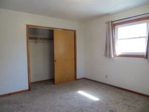 1107 W Maple Ave S, Unit 8D in Springfield, IL - Foto de edificio - Building Photo