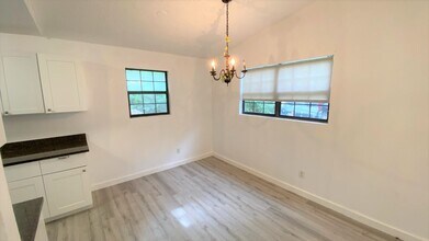 711 Dover St in Tallahassee, FL - Building Photo - Building Photo