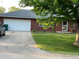 3442 Atlantic Ave in Gurnee, IL - Building Photo