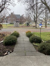 150 Taylor St in Jacksonville, OR - Foto de edificio - Building Photo