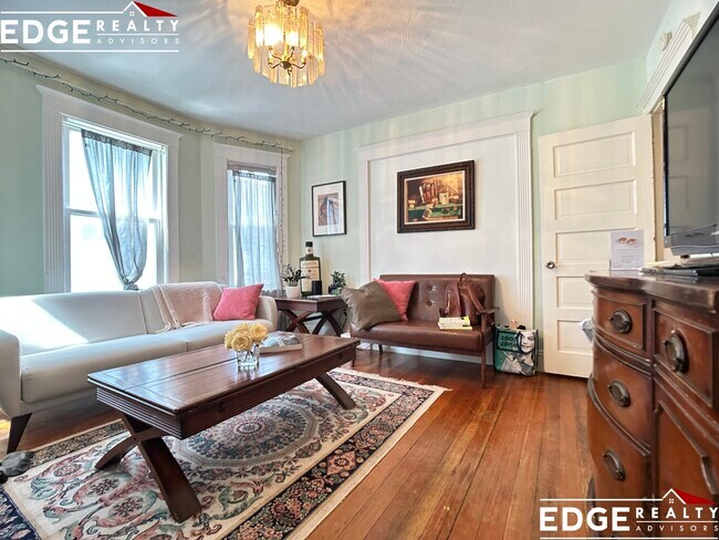 25 Montfern Ave, Unit 1 in Boston, MA - Building Photo - Building Photo