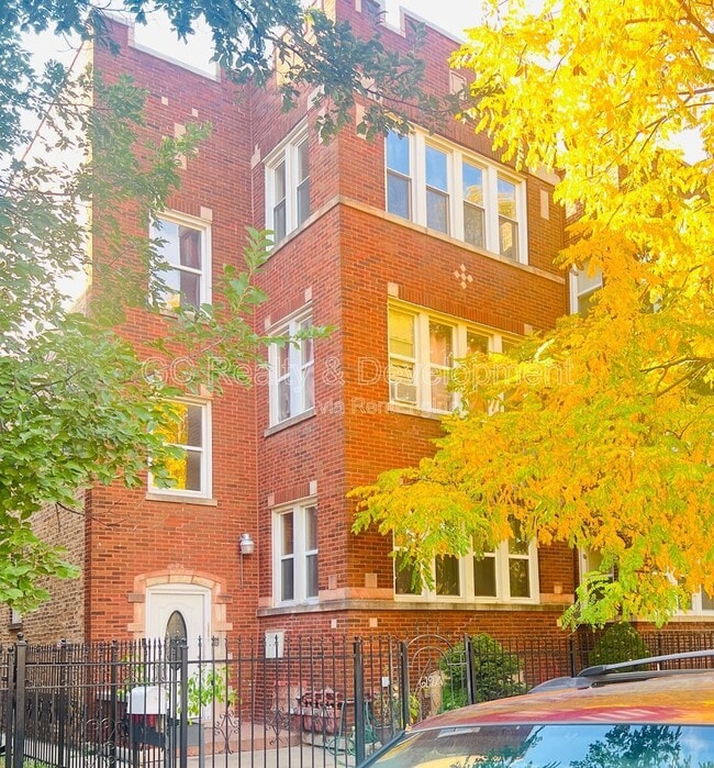 property at 6124 S Whipple St