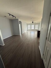 214 Foxglove Dr in Hutto, TX - Building Photo - Building Photo