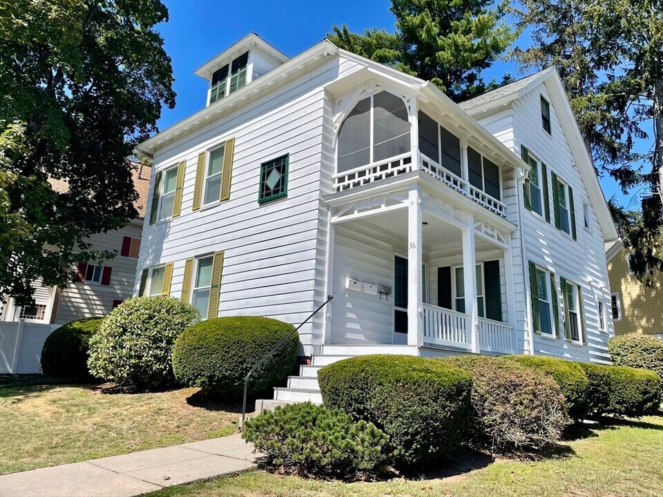 36 Warren Ave in Marlborough, MA - Building Photo