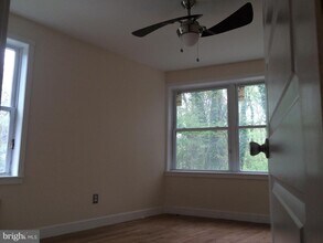 514 Ridge Rd SE-Unit -111 in Washington, DC - Building Photo - Building Photo