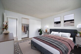 Park Ballinger 75 in Edmonds, WA - Building Photo - Building Photo