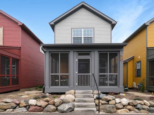 property at 100 Great Loop E Dr