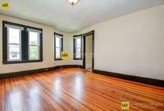 48 South St, Unit 1 in Waltham, MA - Building Photo - Building Photo