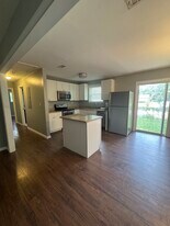 97300 Laffites Way in Yulee, FL - Building Photo