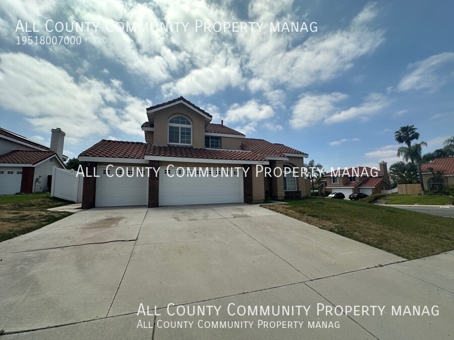 24459 Brown Dove Cir in Moreno Valley, CA - Building Photo