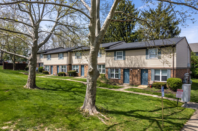 Wildwood Village Apartments in Columbus, OH - Building Photo - Building Photo