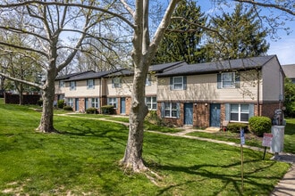 Wildwood Village Apartments in Columbus, OH - Foto de edificio - Building Photo