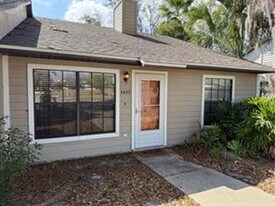 1410 Plymouth Ave in Mount Dora, FL - Building Photo