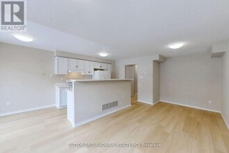 32 Kelso Crescent in Vaughan, ON - Building Photo - Building Photo