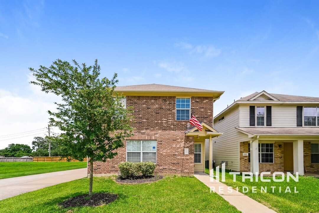 6448 Mountain Pines Ln in Katy, TX - Building Photo