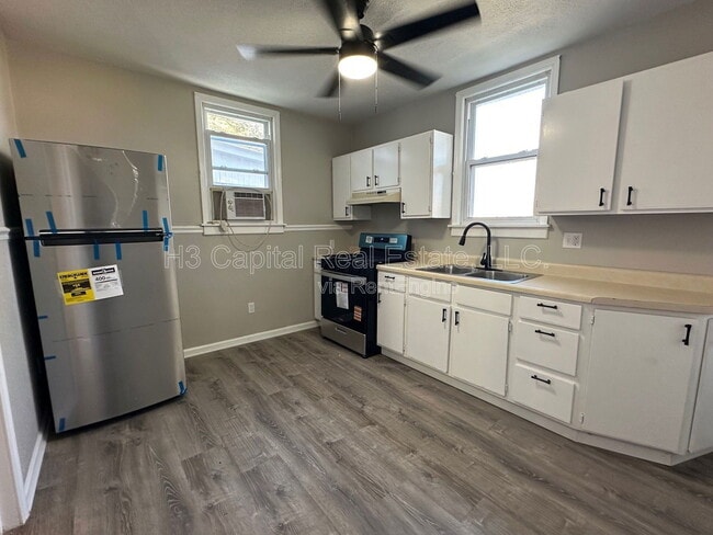 114 N Missouri Ave in Belleville, IL - Building Photo - Building Photo