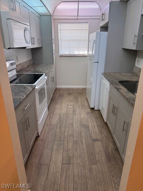 property at 4900 Biscayne Dr