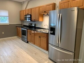 38 Railroad St in Clinton, ME - Building Photo - Building Photo