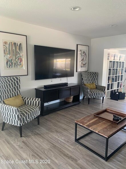 120 Maple Dr in Satellite Beach, FL - Foto de edificio - Building Photo