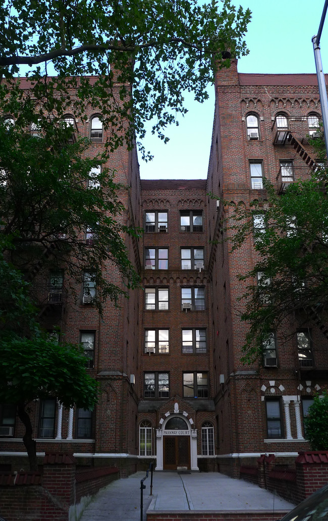 Parkway Court in Brooklyn, NY - Building Photo - Building Photo