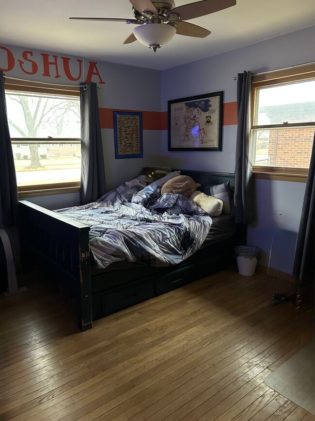 2010 Richard St in Aurora, IL - Foto de edificio - Building Photo