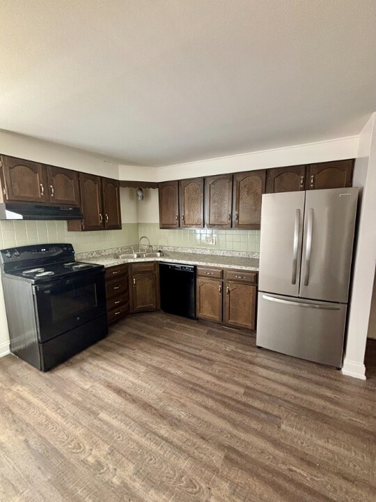 110 Losson Rd in Cheektowaga, NY - Building Photo