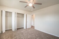 Greenlyn Apartments photo'