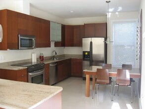 385 Rent in Tallahassee, FL - Building Photo - Building Photo