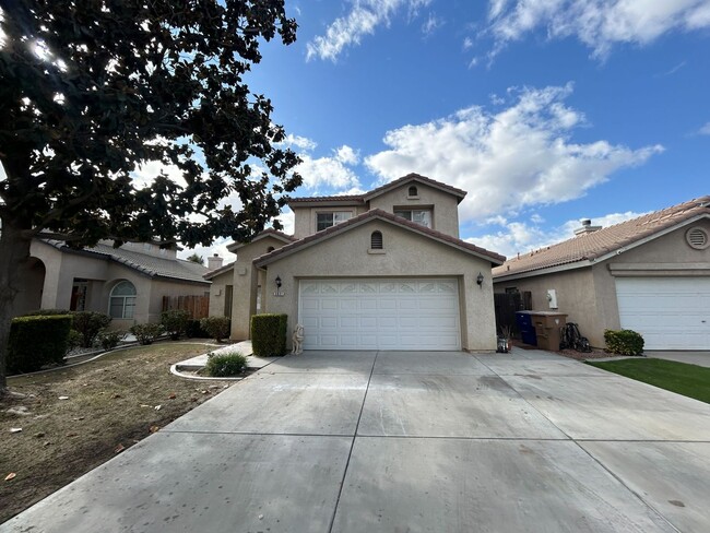 3831 Boswellia Dr in Bakersfield, CA - Foto de edificio - Building Photo