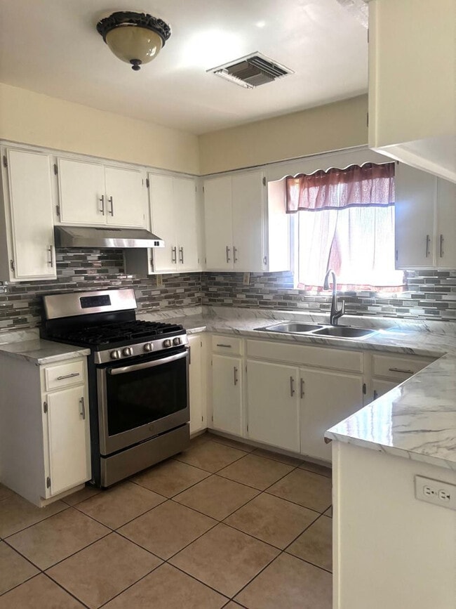 1738 C Ave in Douglas, AZ - Building Photo - Building Photo