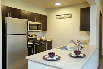 Scriber Creek Apartments in Lynnwood, WA - Building Photo - Interior Photo