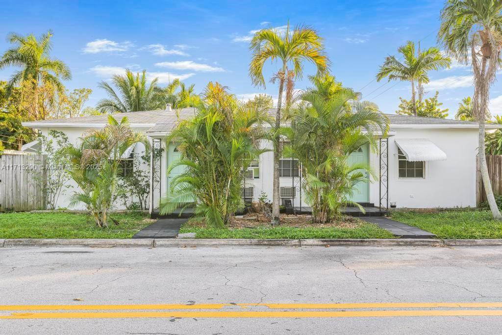 1700 NE 12th St in Fort Lauderdale, FL - Building Photo