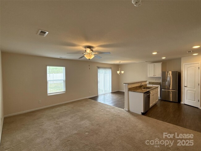4022 Rosfield Dr in Charlotte, NC - Building Photo - Building Photo